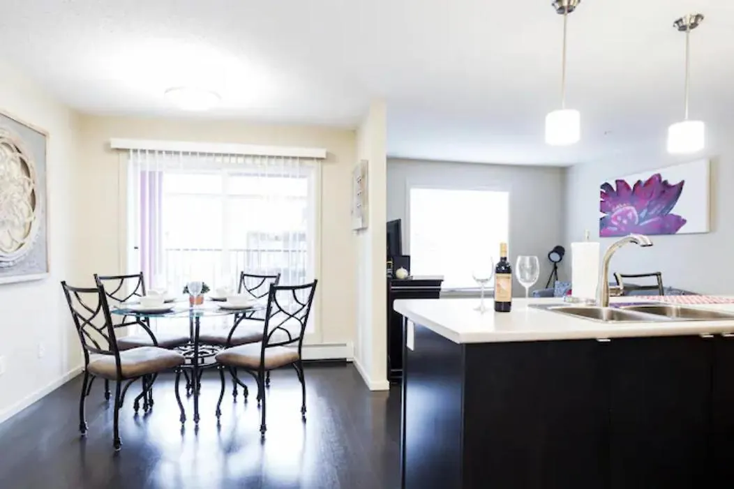 Executive Winderemere Condo I Secure Ug Parking I Wifi! Edmonton Apartment