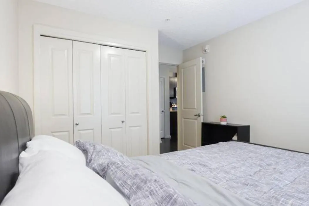 Apartment Executive Winderemere Condo I Secure Ug Parking I Wifi! Edmonton
